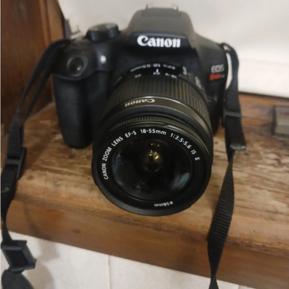Canon EOS Rebel T7